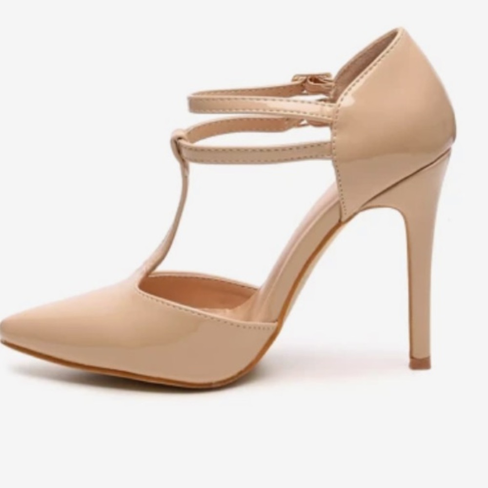 Journee Collection Tru Pump Size 8 New
 t-strap pump